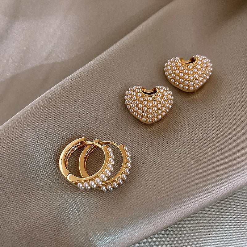 Lily Heart Pearl Earrings
