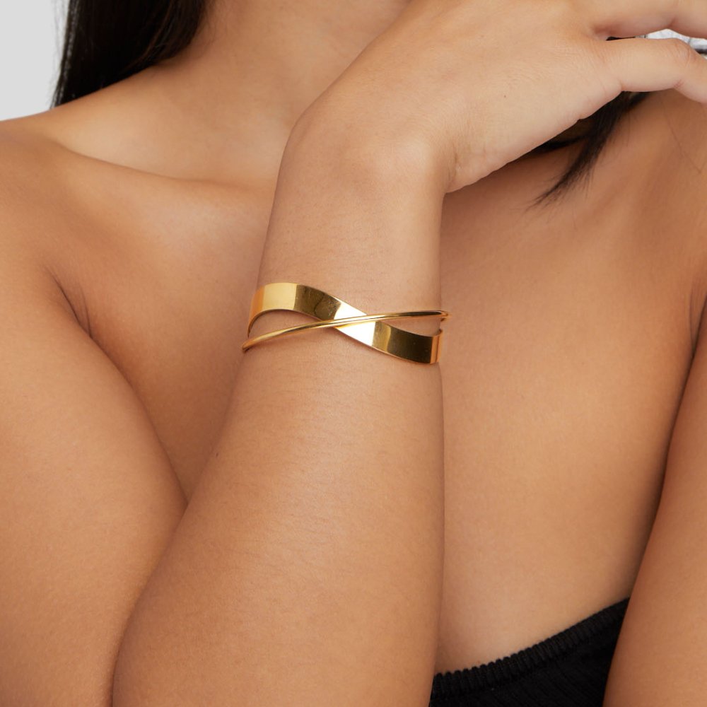 Yves Unique Gold Bangle